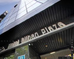 Fotografía: Fachada Hotel Bilbao plaza 360